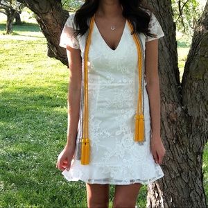 BEAUTIFUL WHITE DRESS